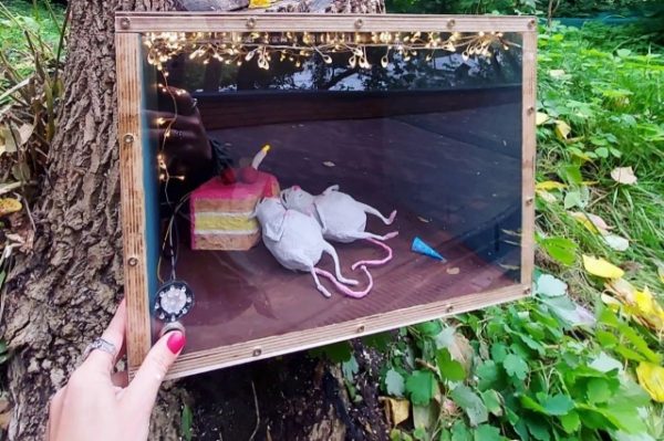 Вандалы похитили мышей из арт-объекта на Почаинском бульваре