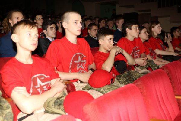 Более 700 нижегородцев стали участниками мероприятий военно-патриотического центра «Звено»
