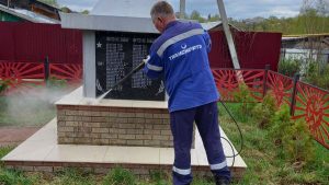 Благоустройство мемориалов воинам ВОВ провели работники АО «Транснефть-Верхняя Волга»