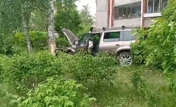 Пенсионер потерял сознание и скончался за рулем автомобиля в Дзержинске