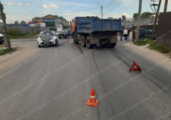 14-летняя девочка на велосипеде попала под КамАЗ в&nbsp;Выксе