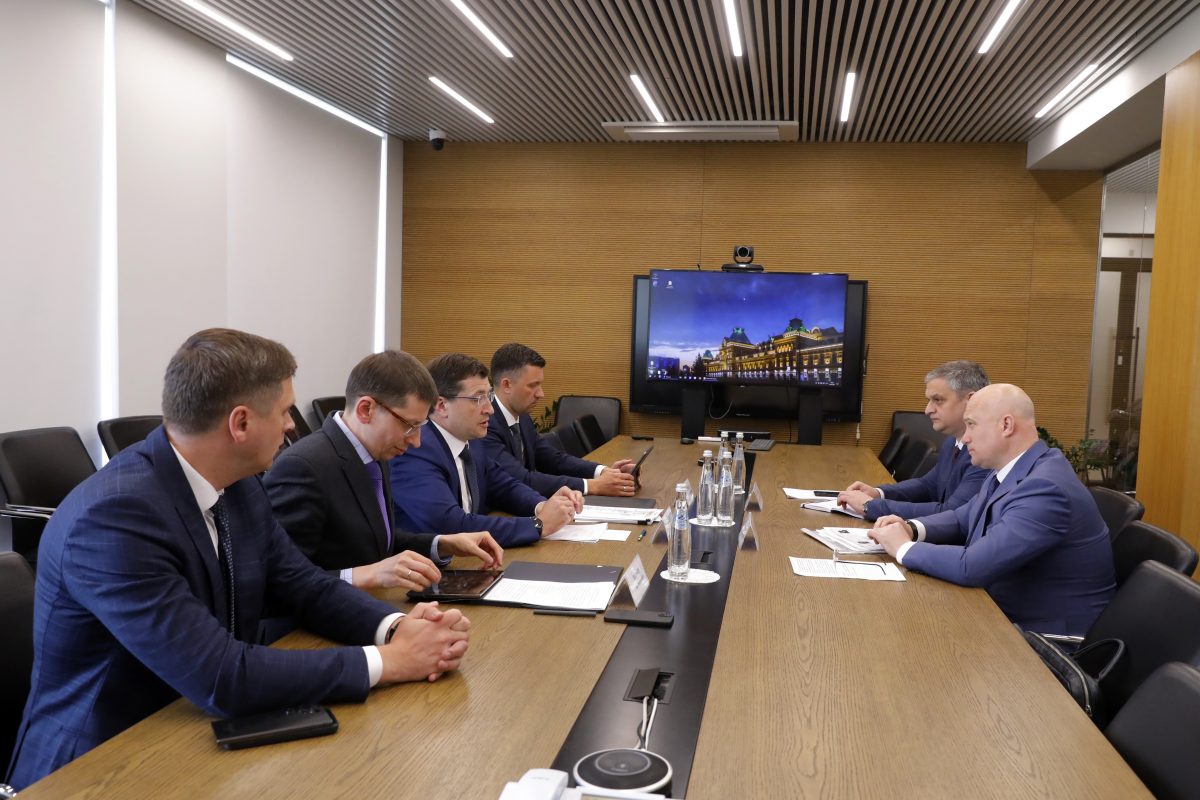 Глеб Никитин провел рабочую встречу с новым руководителем «Почты России» в Нижегородской области