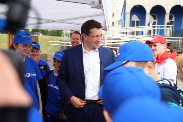 Глеб Никитин встретился с участниками финала регионального этапа соревнований «Робототехническое многоборье» в&nbsp;Выксе