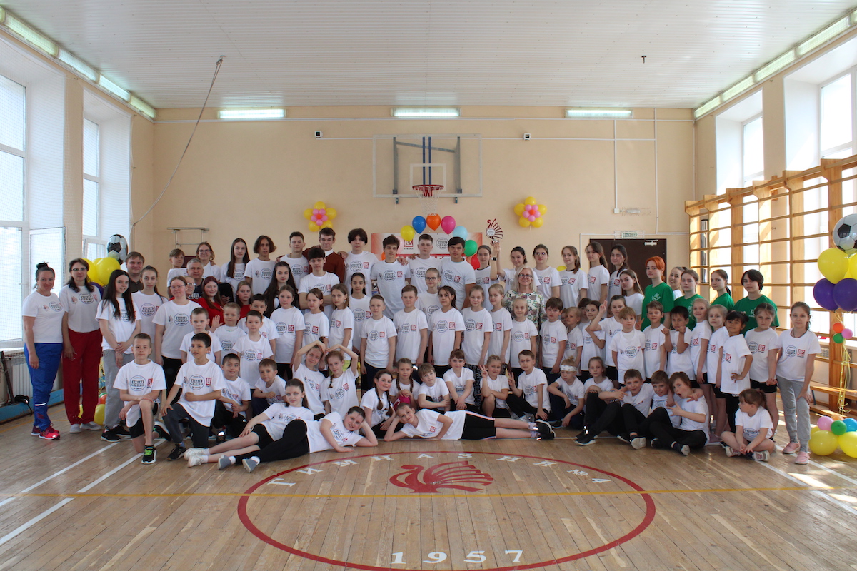 При поддержке ЛУКОЙЛа в гимназии № 4 прошел спортивный праздник