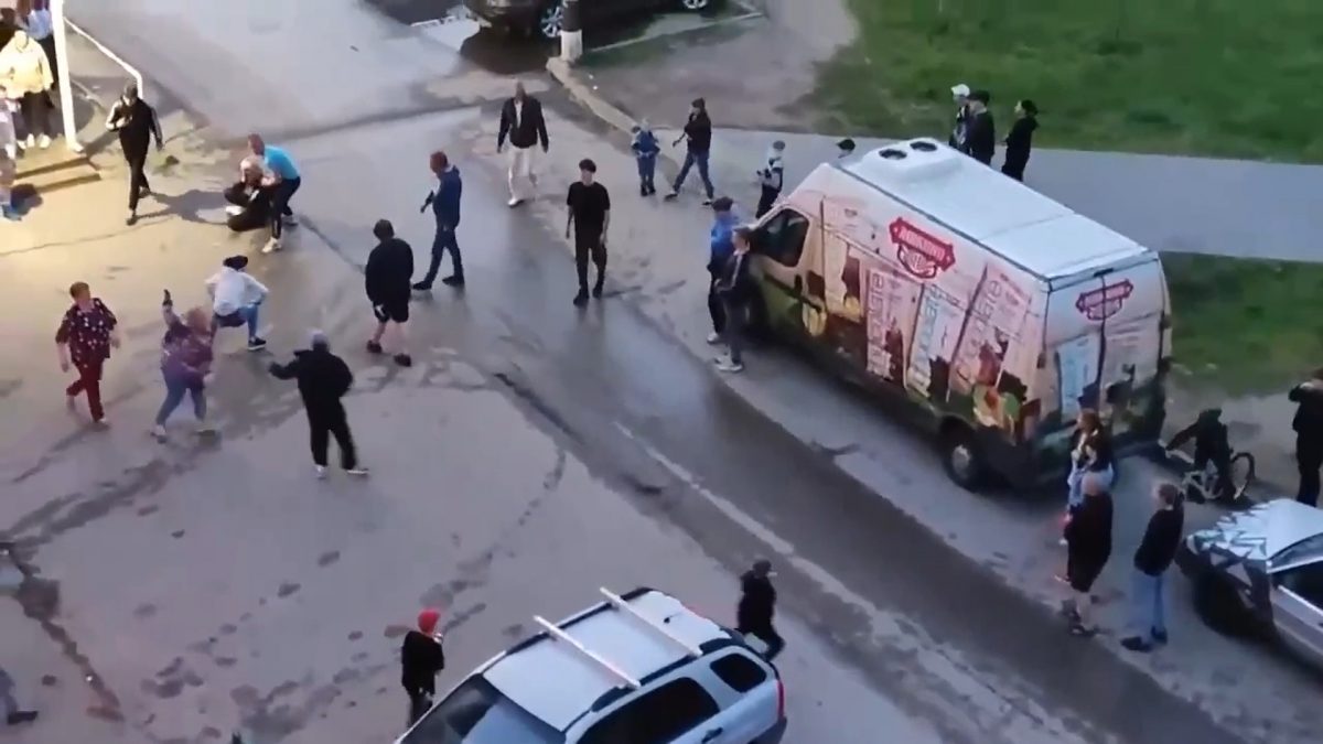 Полиция проводит проверку по факту массовой драки на улице Прыгунова