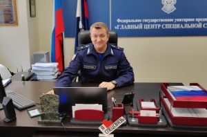 Генерал-майор рассказал, что доставляет Спецсвязь ПФО и почему бумаги надежнее интернета