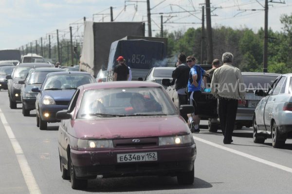 Огромная пробка образовалась на Борском мосту в сторону Нижнего Новгорода