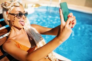 Психолог объяснил, чем вульгарность отличается от сексуальности