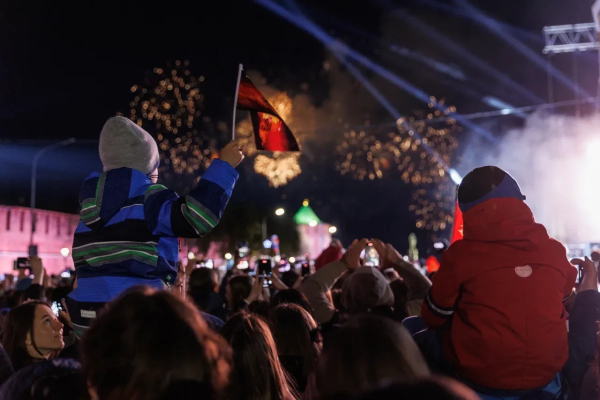 Глеб Никитин поздравил нижегородцев с Днем Победы на площади Минина и Пожарского