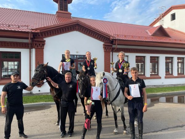Нижегородки заняли призовые места на Всероссийских соревнованиях по джигитовке