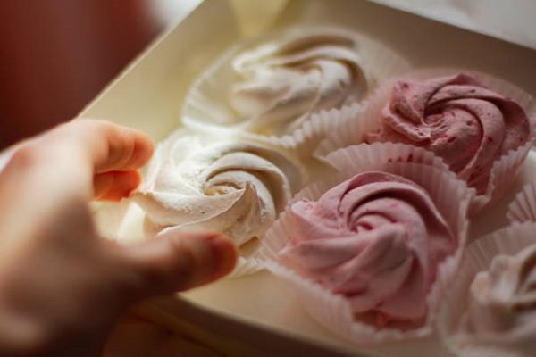 Врач назвал три самые полезные сладости