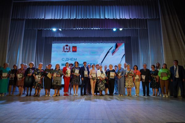 Медицинских работников Дзержинска поздравили с профессиональным праздником