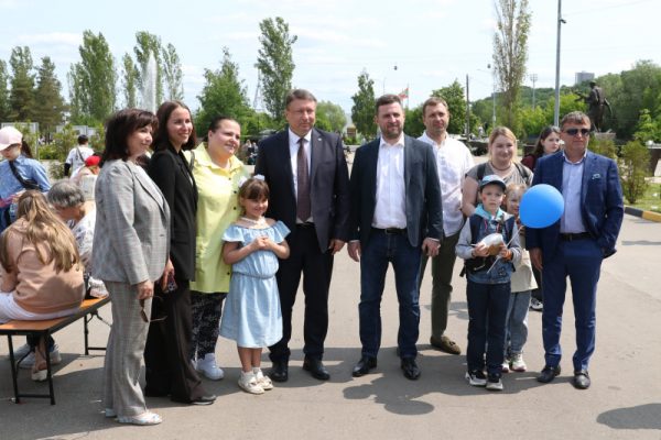 Праздничные мероприятия в честь Дня защиты детей прошли при поддержке депутатов Гордумы