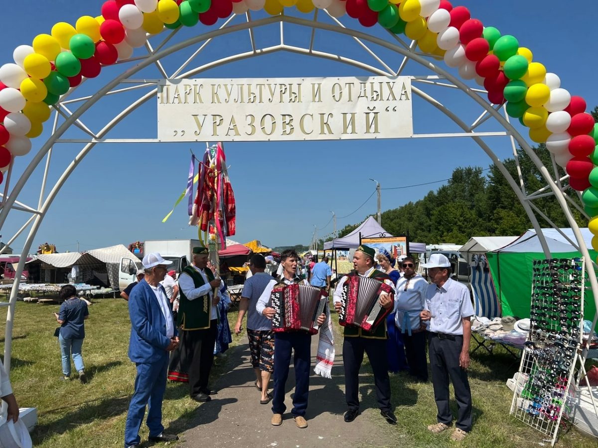 Лошадь по кличке Венера стала главным призом абсолютному батыру Сабантуя в  Уразовке в Нижегородской области от 18 июня 2023 года | Нижегородская правда