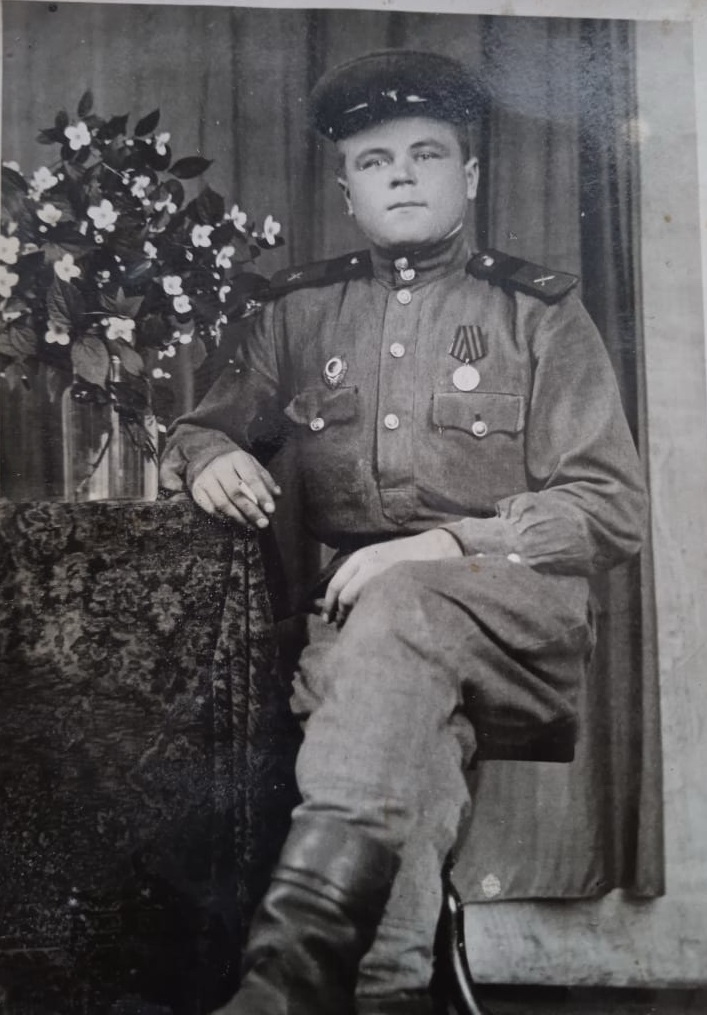 Павел Крашенинников. Фото для родных. Будапешт. 1945-й год