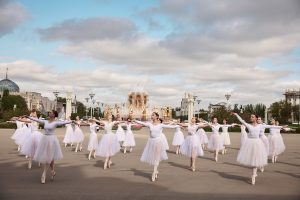 Арт-перфомансы в поддержку сериала «Балет» прошли в разных городах страны
