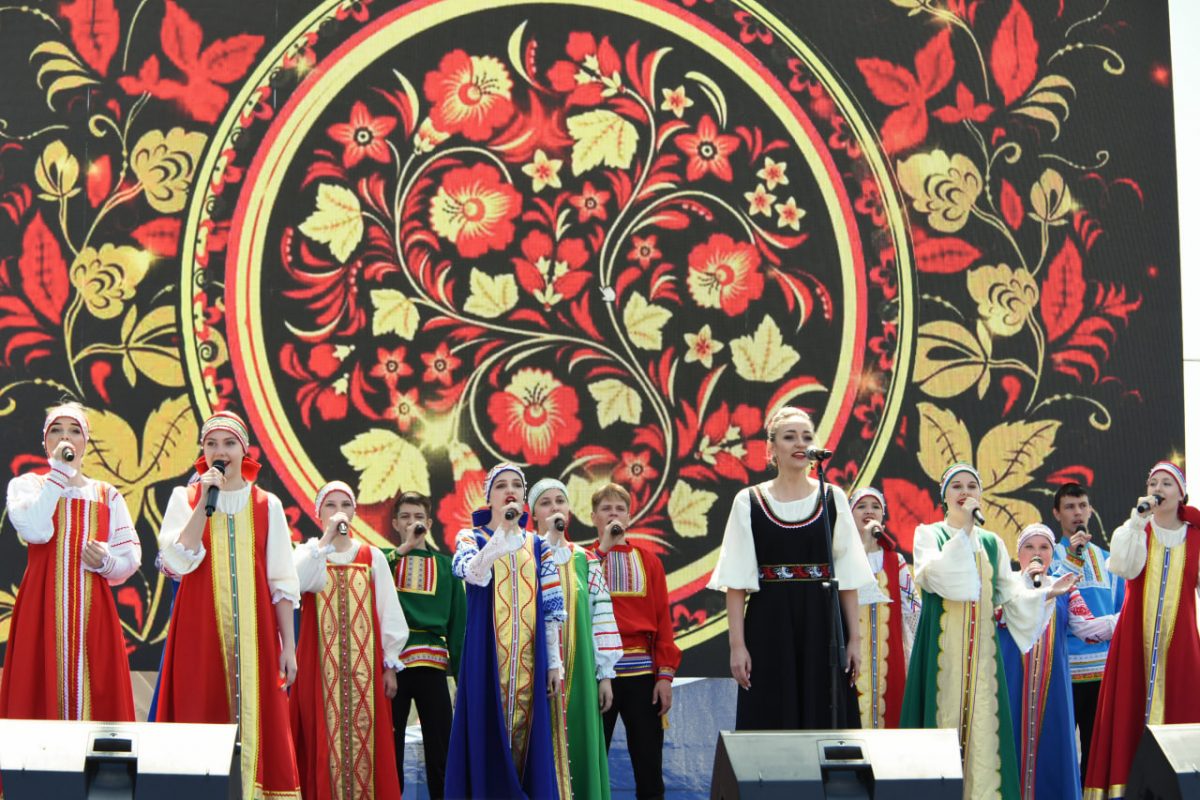 Более 17 тысяч нижегородцев и гостей региона приняли участие в ежегодном фестивале «Золотая хохлома» в Семенове