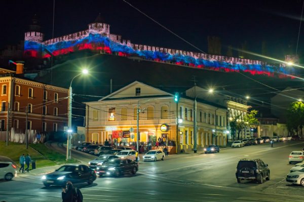 Стены и башни Нижегородского кремля украсит праздничная подсветка в День России