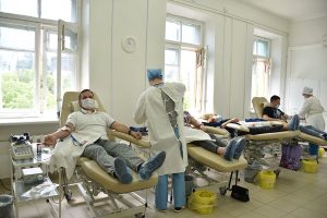 Депутаты Думы Дзержинска сдали кровь во Всемирный день донора