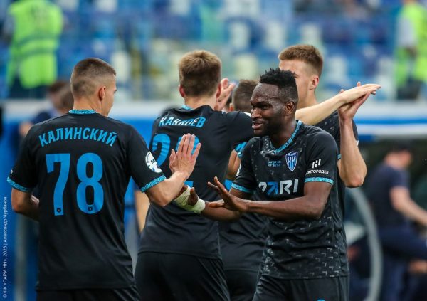 ФК «Пари НН» победил, но не избежал стыковых игр