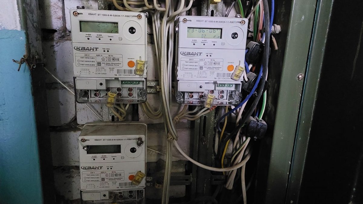 24 счетчика электроэнергии заменили в доме на Бору после вмешательства областной ГЖИ
