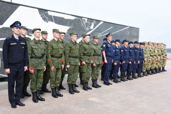 30 нижегородских призывников отправились на военную службу в элитные войска