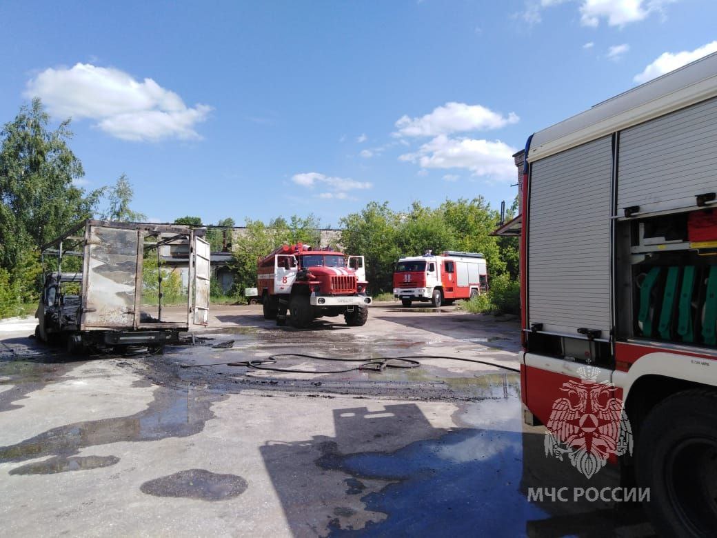 Пожар в цехе по переработке пластика на заводе «Красная Этна» ликвидирован