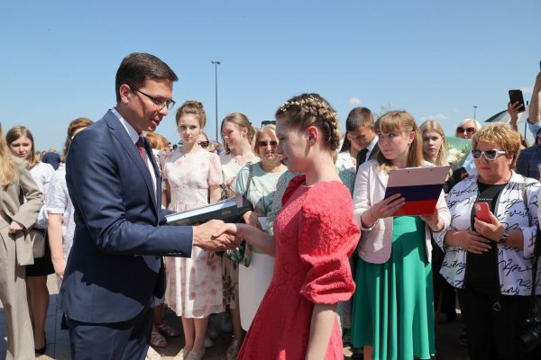 766 нижегородских выпускников окончили школу с отличием