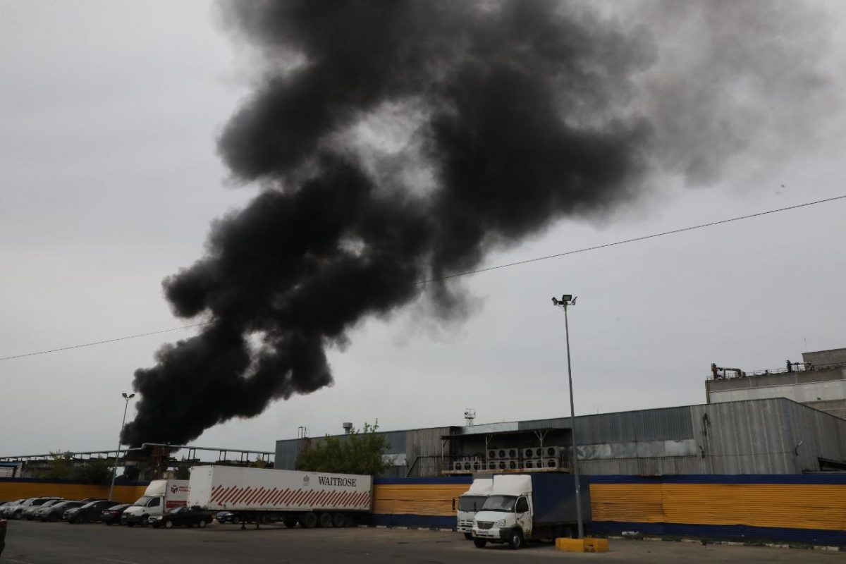 Опубликованы фото пожара в районе Нижегородского масложирового комбината