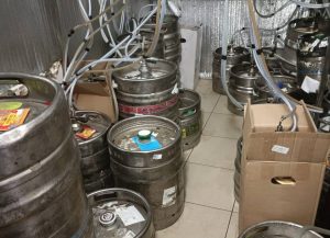 Прокуратура организовала проверку из-за отравления нижегородцев суррогатным алкоголем