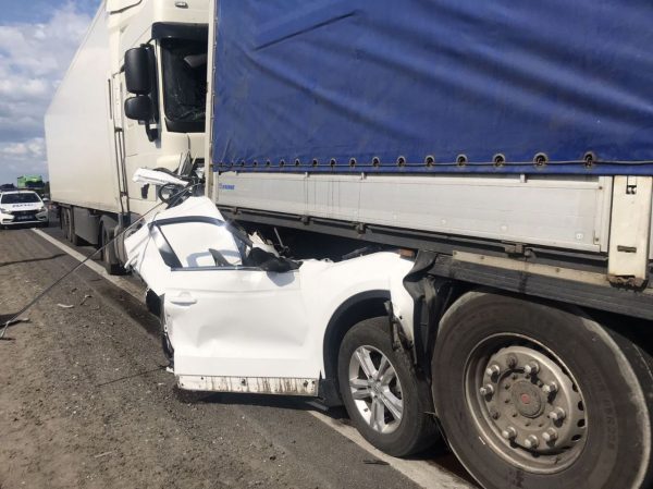 Уголовное дело возбудили по факту смертельного ДТП с фурами на Стригинском мосту