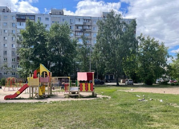 Пришлись не ко двору: детскую площадку хотят снести из-за расширения лицея в Сормове