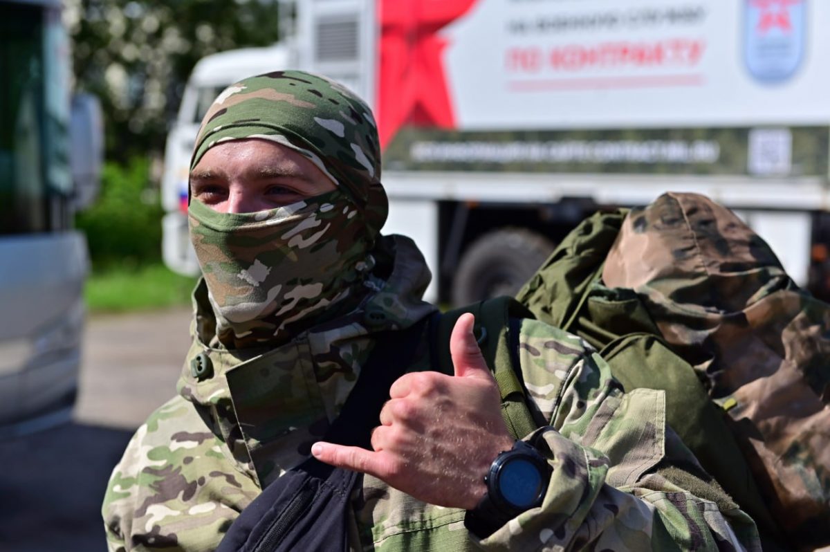 Около 100 добровольцев из Нижегородской области отправились на прохождение боевого слаживания