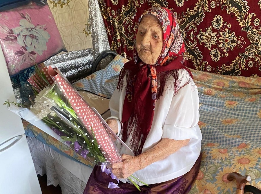 107-летие отметила долгожительница из Ковернинского района Мария Киселёва