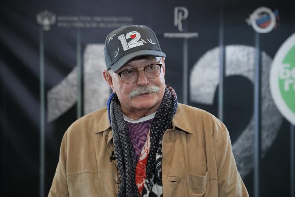 Остаётся верен себе: чем Никита Михалков раздражал коллег и покорял женщин