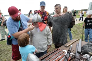 Александр Воложанин