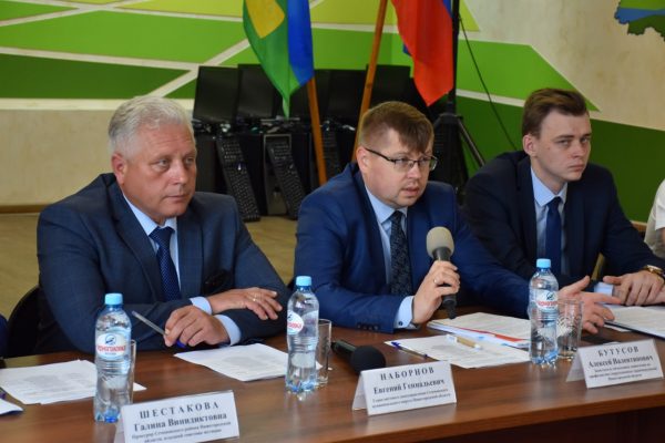 Более 500 муниципальных служащих приняли участие в семинарах по профилактике коррупционных правонарушений в Арзамасе и Сеченове