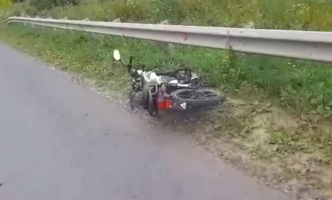 Нижегородка на мопеде въехала в отбойник и погибла в Сергачском округе