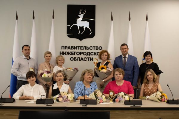 Призеры областного этапа Всероссийского конкурса «Мастер года» получили награды правительства и министерства образования региона