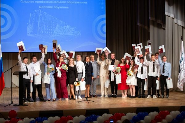 В Нижнем Новгороде вручили дипломы выпускникам-железнодорожникам