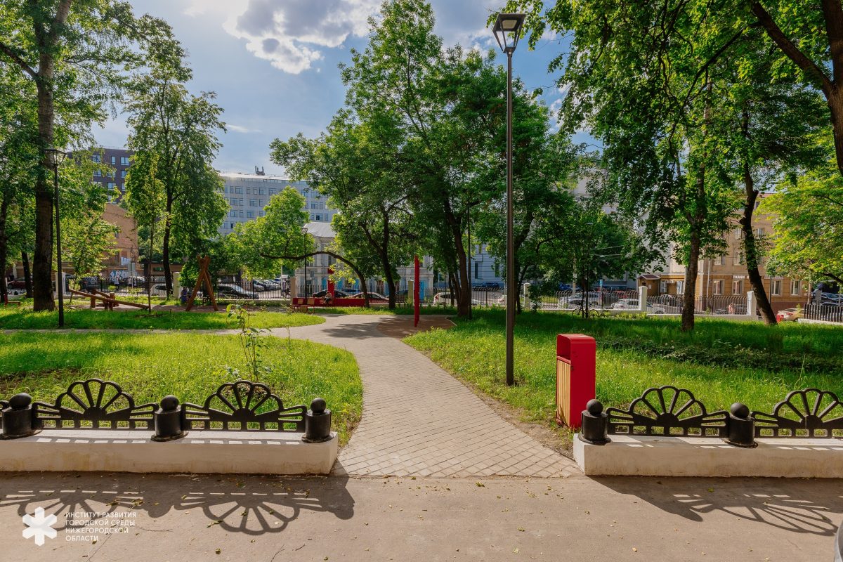 Сквер в районе дома №24 на улице Алексеевской в Нижнем Новгороде  благоустроили 21 июля 2023 года | Нижегородская правда