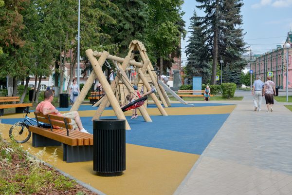 Сквер у Центра детского творчества благоустроили на улице Коминтерна в Сормовском районе