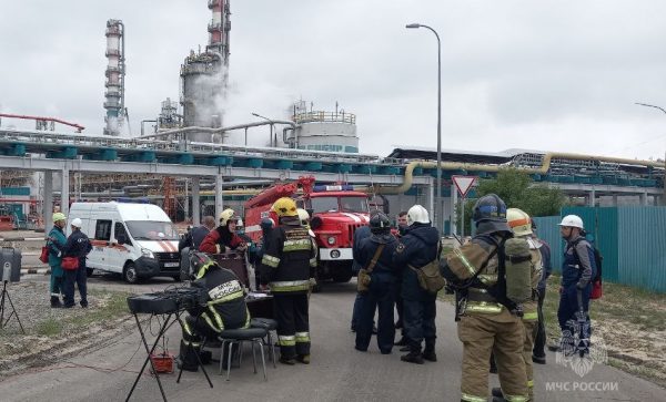 МЧС: угроза взрыва из-за пожара на территории завода «Сибур» в Дзержинске отсутствует