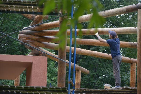 В благоустраиваемом парке Кулибина заканчивают восстановление знаменитого шахматного клуба