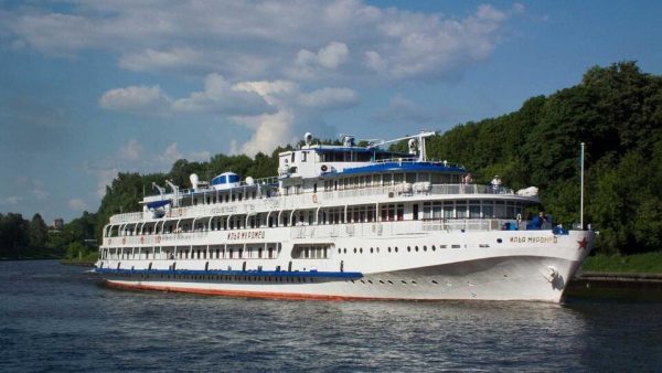 10 тысяч рублей должен заплатить капитан теплохода «Илья Муромец» из-за посадки судна на&nbsp;мель