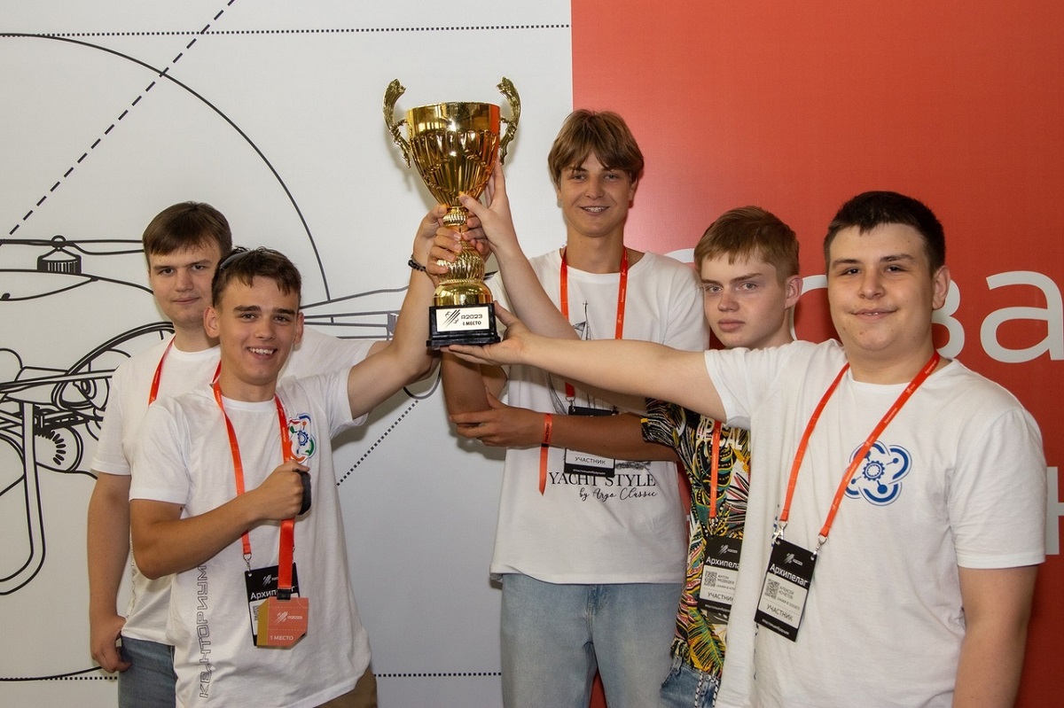 Нижегородские школьники побили рекорд на соревнованиях по беспилотникам