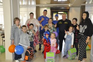 Нижегородские приставы поздравили детей алиментщиков с 1 сентября