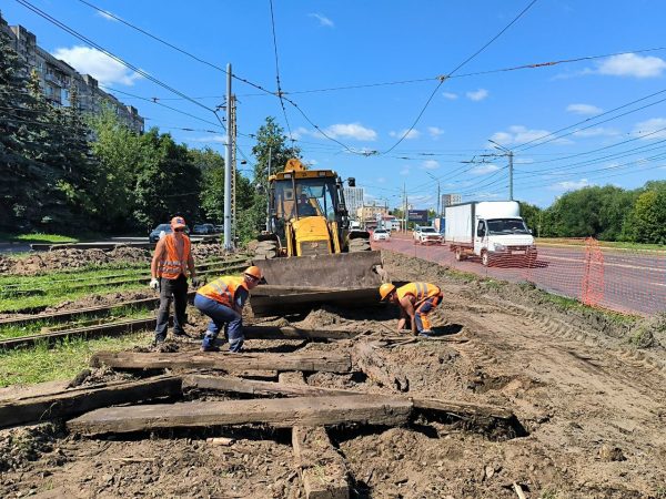 На станции «Варя» в Сормове начали обновлять трамвайную стрелку