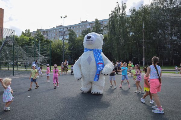 Праздник «Спорт без границ» прошел в Автозаводском районе