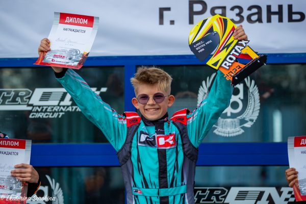 12-летний картингист из Нижнего Новгорода победил на Кубке РАФ серии Ротакс Макс